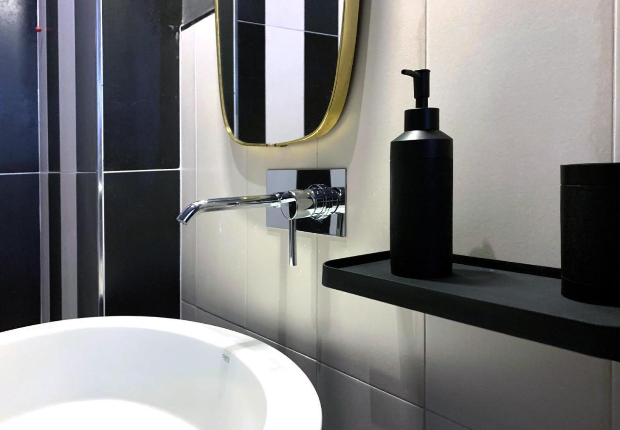 Core City Apartment - Cappella Vecchia Naples Luaran gambar